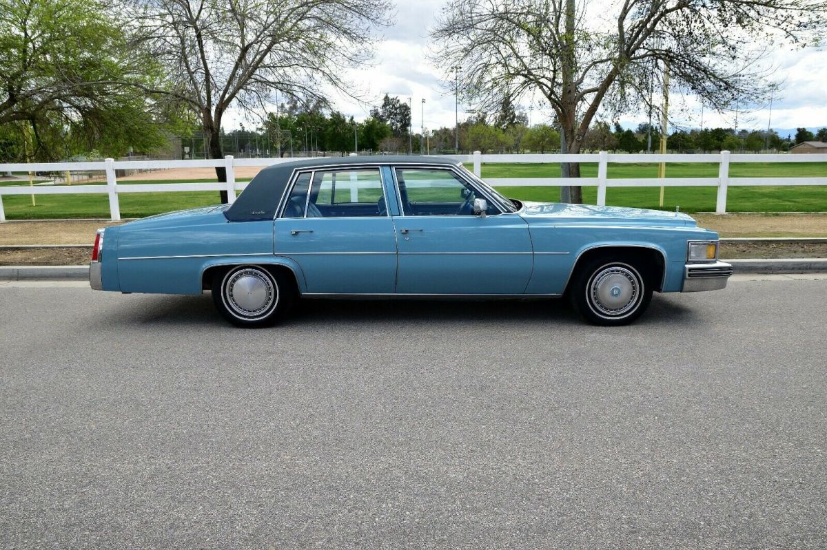 1977 Cadillac DeVille LOW MILES-CLEAN-INSPECTED-BARN FIND-NO RESERVE - photo 4