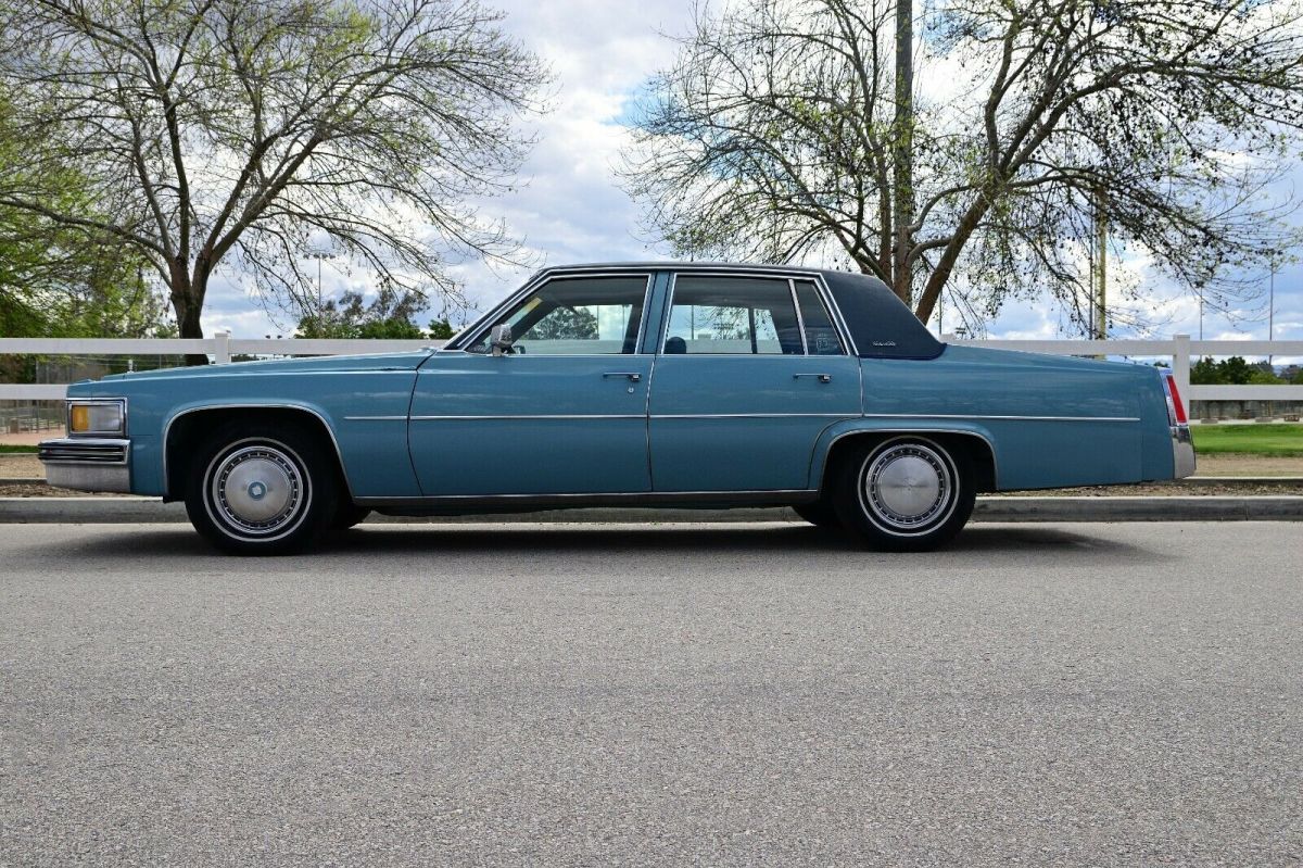 1977 Cadillac DeVille LOW MILES-CLEAN-INSPECTED-BARN FIND-NO RESERVE - photo 8