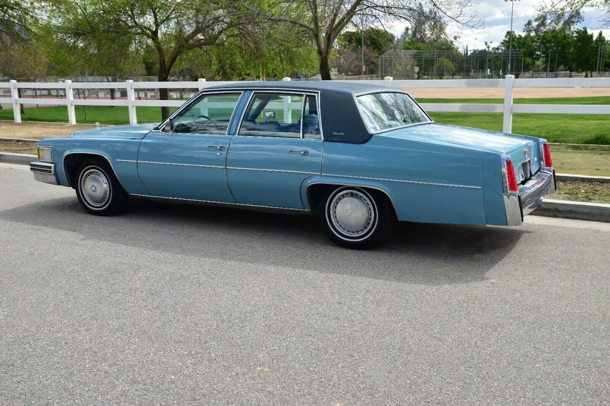 1977 Cadillac DeVille LOW MILES-CLEAN-INSPECTED-BARN FIND-NO RESERVE - photo 9