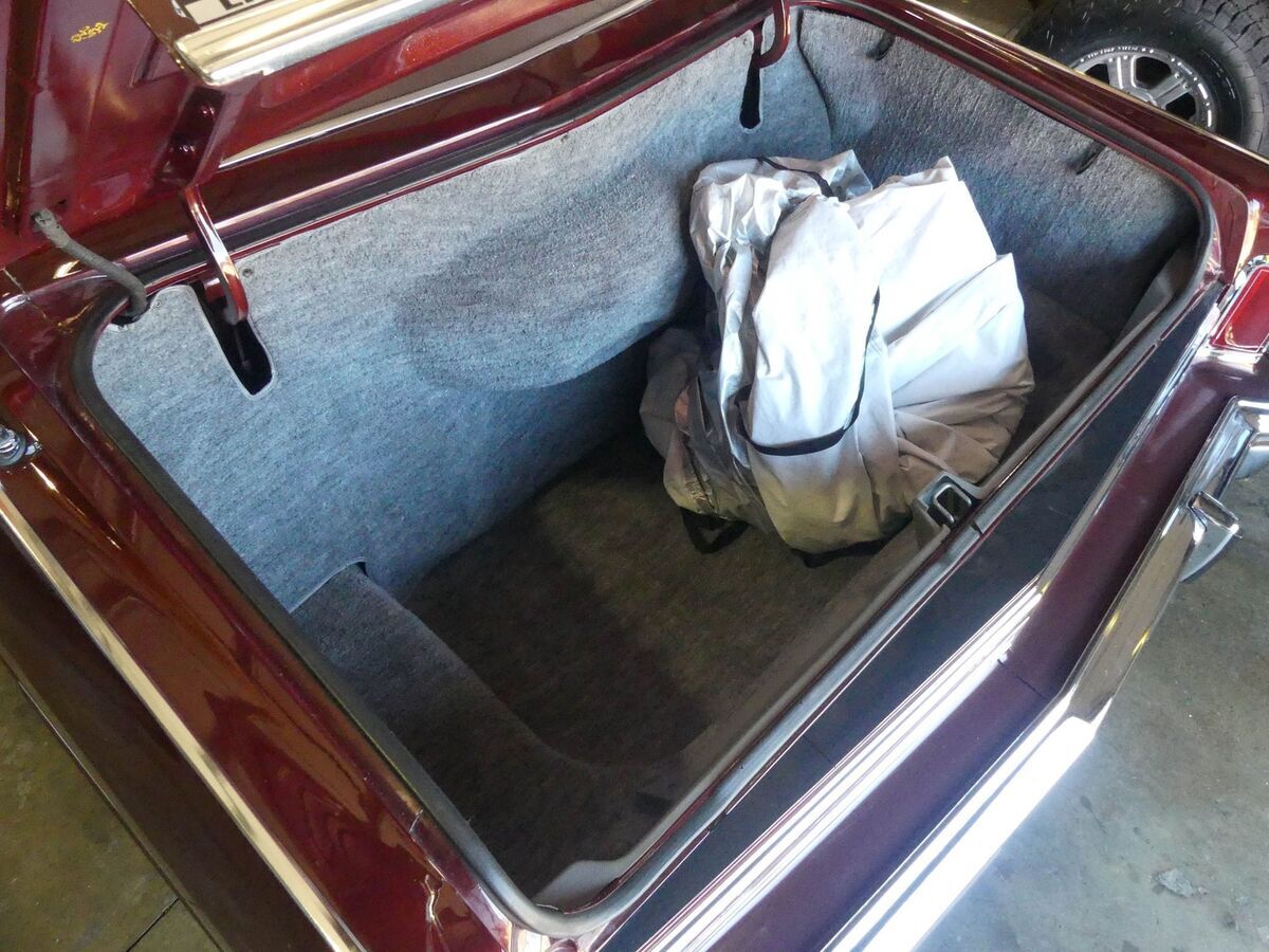 1977 Lincoln Continental Town Coupe - photo 5