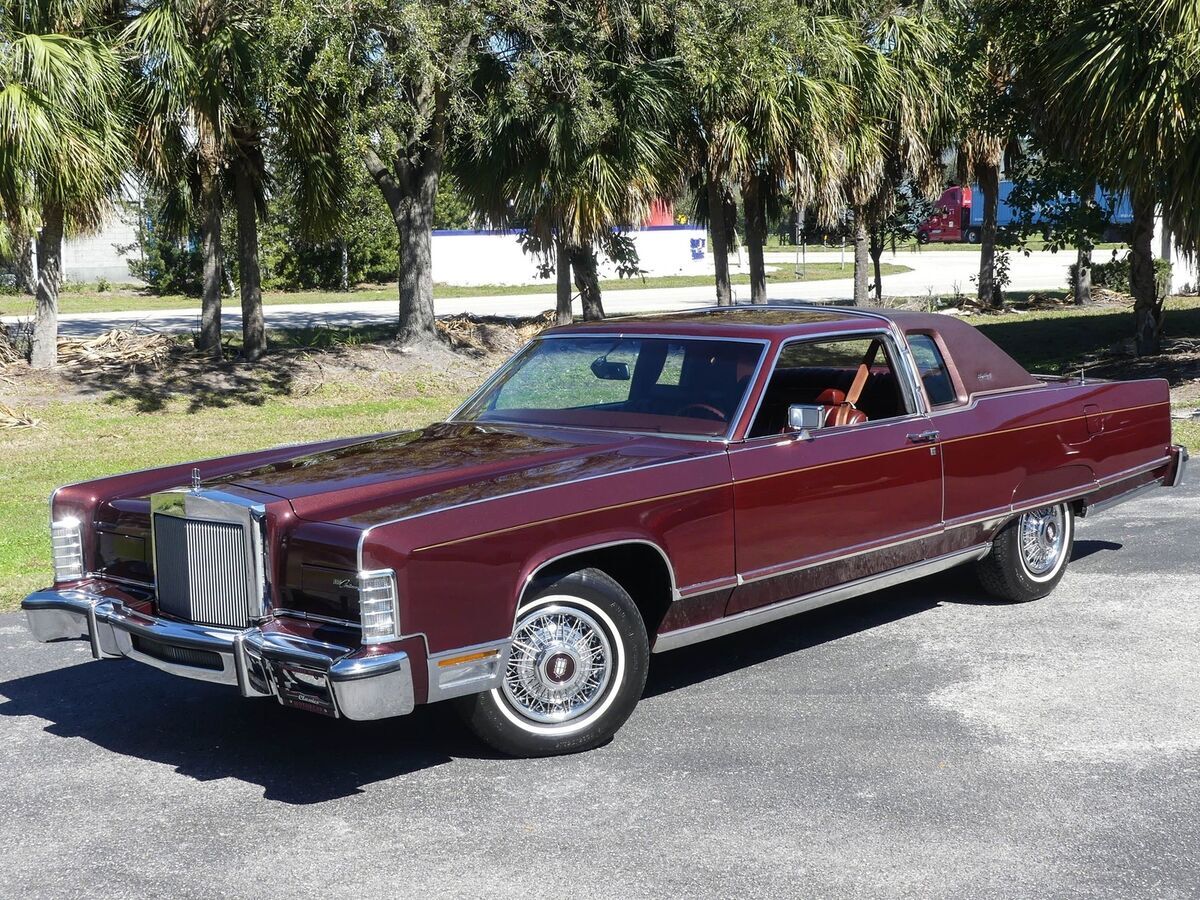 1977 Lincoln Continental Town Coupe - photo 7