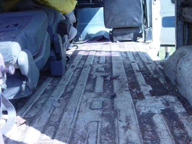 1983 Ford Econoline 350 - photo 9
