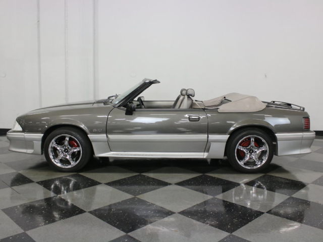 1990 Ford Mustang GT Convertible 2-Door - photo 2