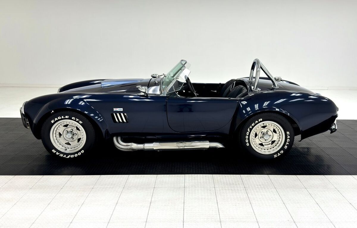 1966 Shelby Cobra Roadster - photo 2