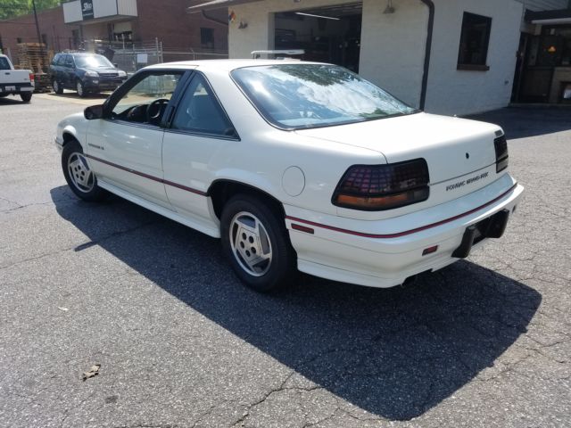 1988 Pontiac Grand Prix SE Coupe 2-Door - photo 5