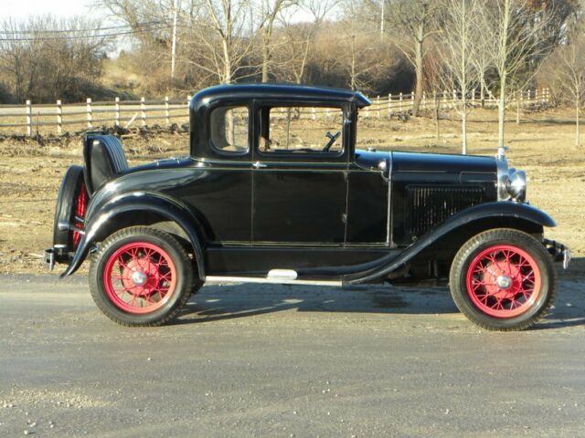 1931 Ford Model A Deluxe Coupe - photo 2