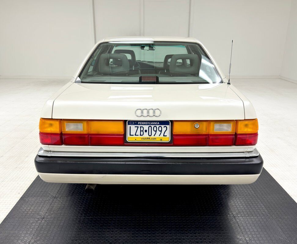 1991 Audi 200 Quattro 20V Sedan - photo 4