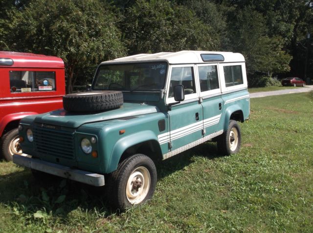 1884 Land Rover Defender