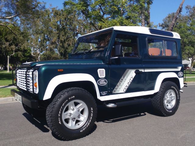 LOW 66000 MILES - SUPER CLEAN LIKE NEW - UPGRADED INTERIOR AND EXTERIOR 1989 Land Rover Defender Defender 90