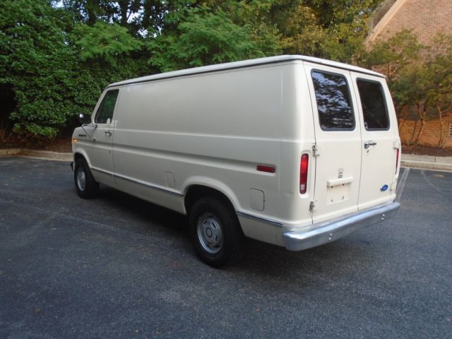 1990 Ford E-Series Van - photo 3
