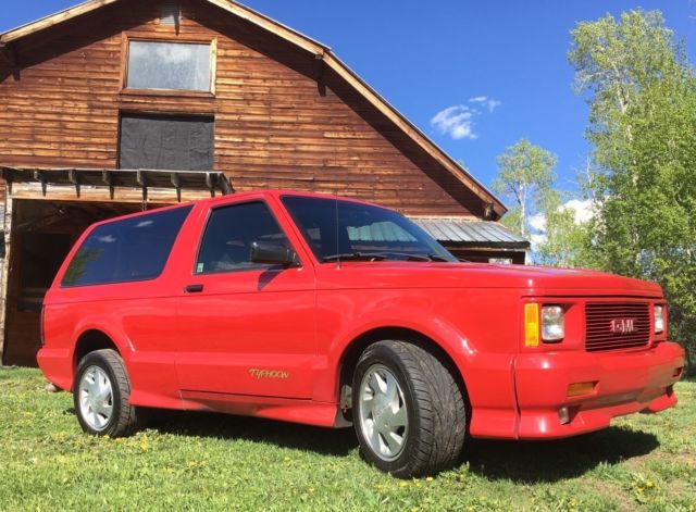 LOW MILAGE GMC TYPHOON CLEAN!!! 1993 GMC Typhoon