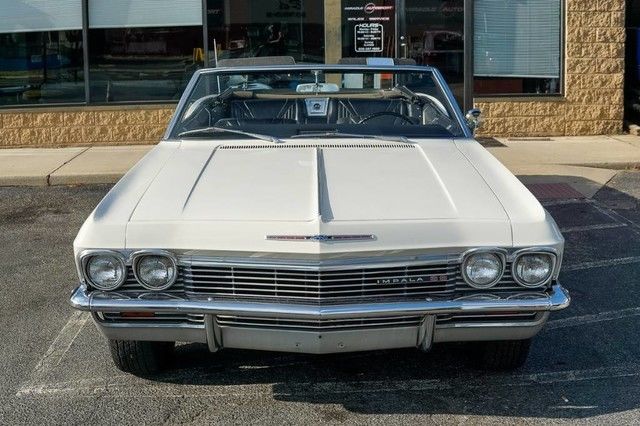 1965 Chevrolet Impala - photo 3