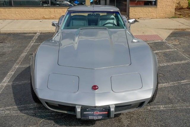 1975 Chevrolet Corvette - photo 2