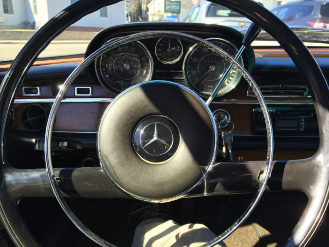1967 Mercedes-Benz 200-Series - photo 12