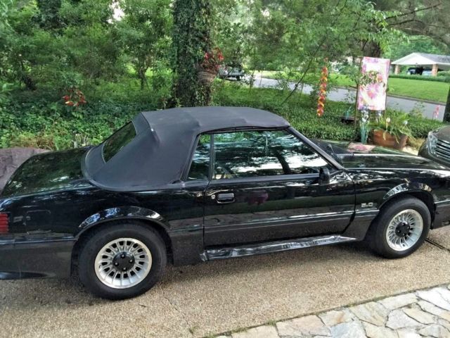 1990 Ford Mustang GT - photo 11
