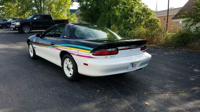 1993 Chevrolet Camaro Z/28 Indianapolis Pace Car - photo 2