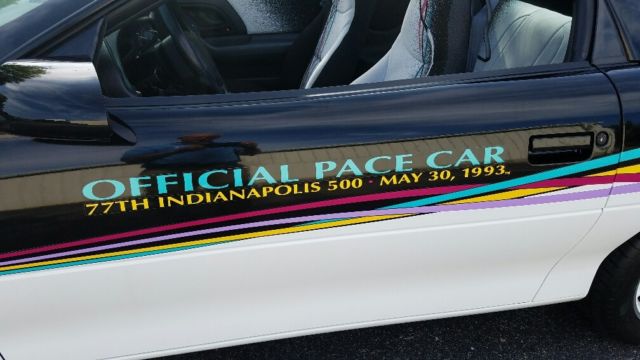 1993 Chevrolet Camaro Z/28 Indianapolis Pace Car - photo 3