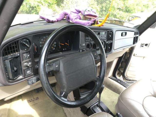 Low Mileage 1993 Saab 900 S Sedan 4-Door 2.1L, -- only 81,000 Miles 1993 Saab 900 S