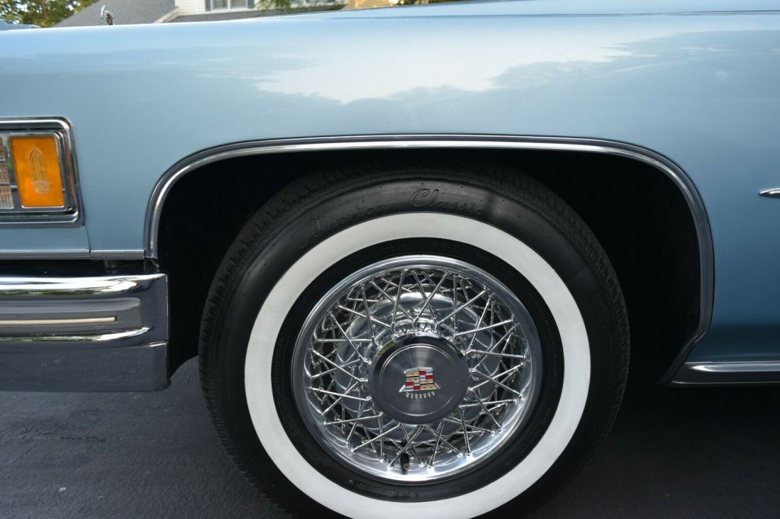 1976 Cadillac DeVille Luxury - photo 2