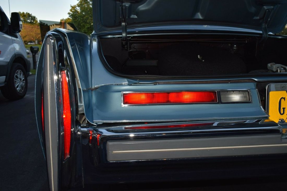 1976 Cadillac DeVille Luxury - photo 4