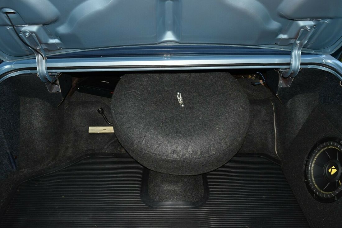 1976 Cadillac DeVille Luxury - photo 9