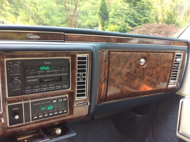 1991 Cadillac Brougham - photo 4