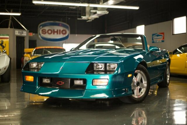 Low Mileage, EXCELLENT CONDITION, Dark Teal/Gray, Auto, PRICED TO SELL!! 1992 Chevrolet Camaro Z28 Convertible