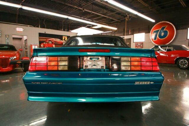 1992 Chevrolet Camaro Z28 Convertible - photo 9
