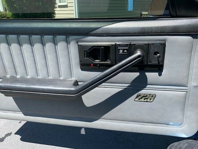 1985 Chevrolet Camaro Z-28 - photo 11