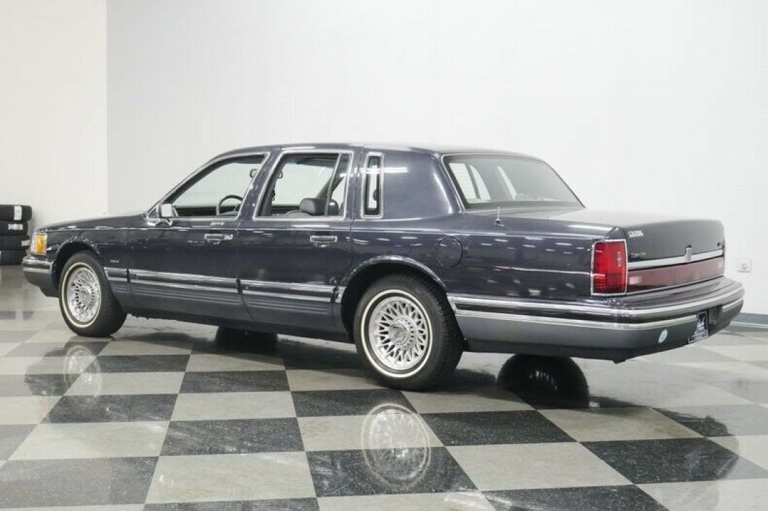 1993 Lincoln Town Car Cartier - photo 9