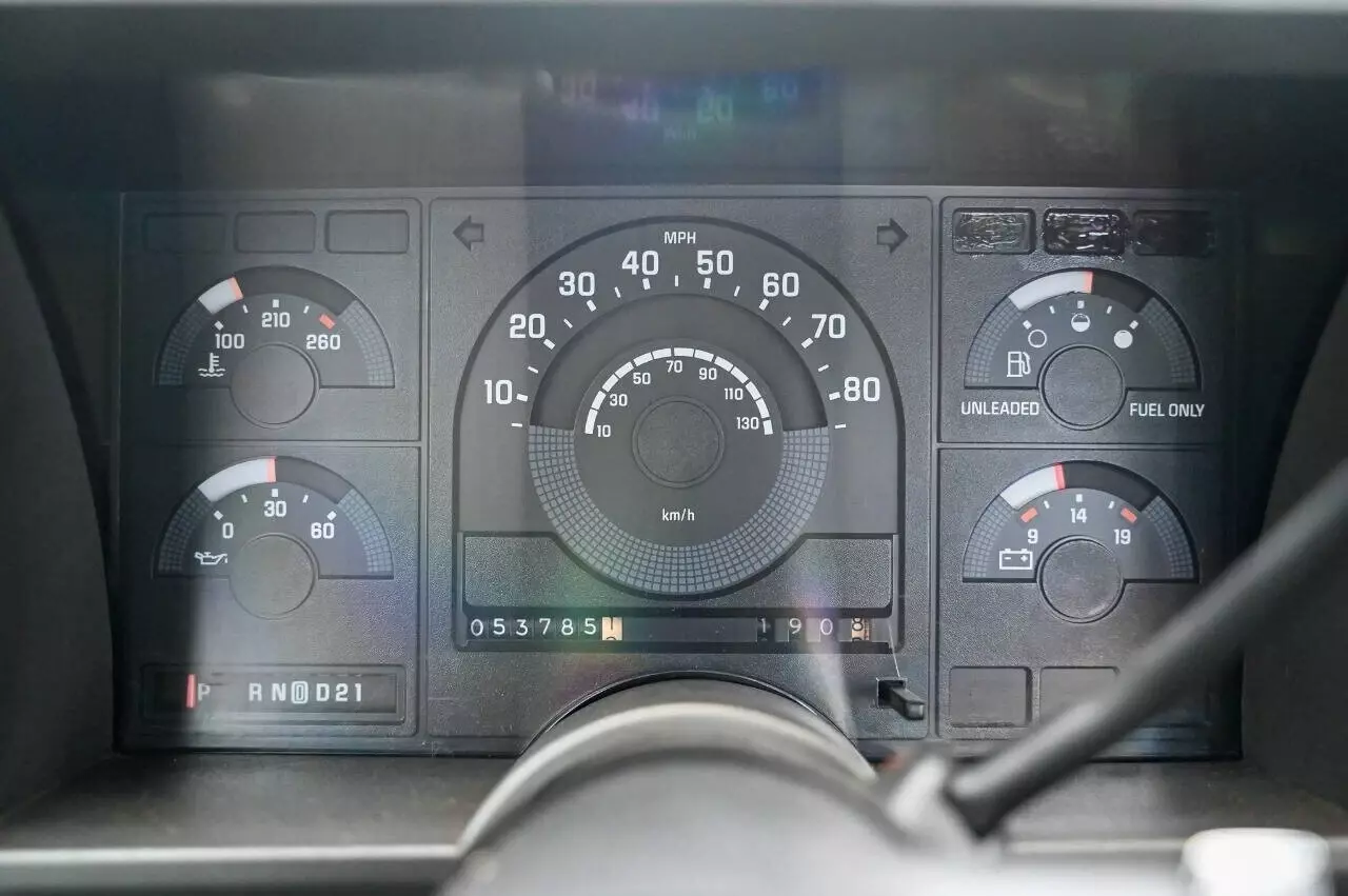 1989 Chevrolet C/K Pickup 1500 C1500 Silverado 2dr Standard Cab SB - photo 5