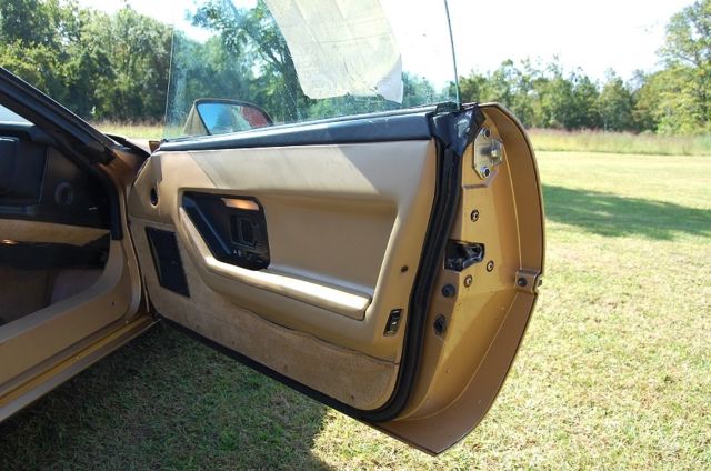 1985 Chevrolet Corvette - photo 12