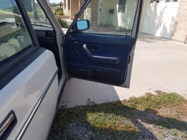 1988 Volvo 240 DL - photo 11