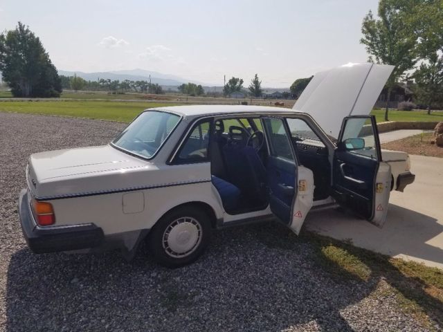 1988 Volvo 240 DL - photo 4