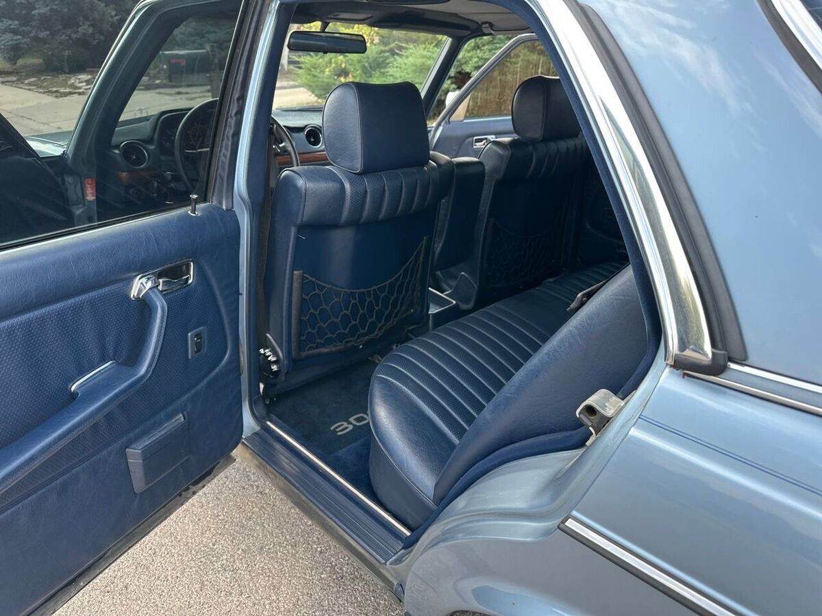 1985 Mercedes-Benz 300-Series - photo 7
