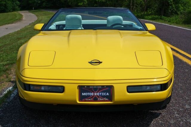 1992 Chevrolet Corvette Convertible - photo 2
