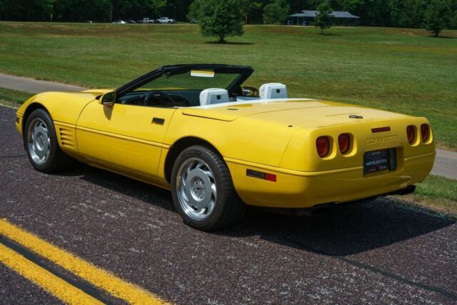 1992 Chevrolet Corvette Convertible - photo 7