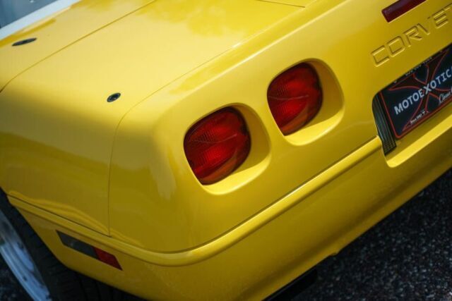 1992 Chevrolet Corvette Convertible - photo 8