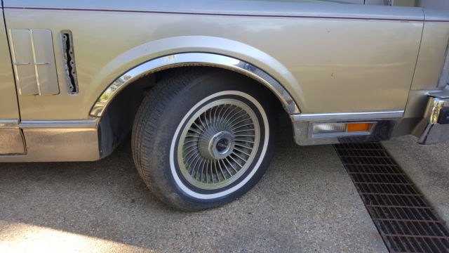 1980 Lincoln Town Car - photo 6