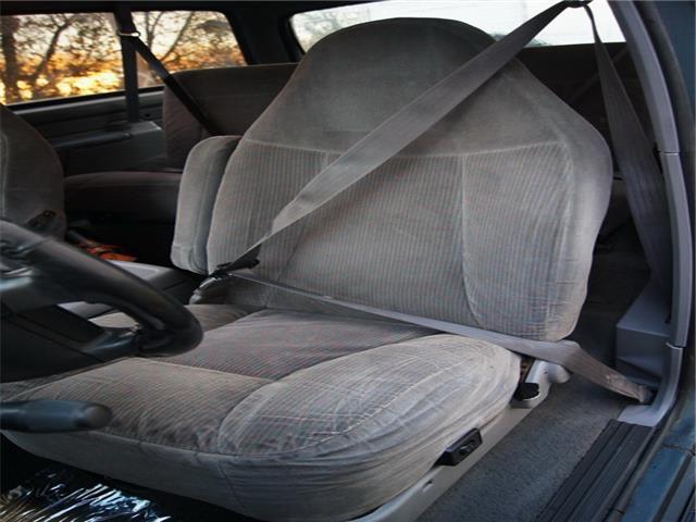 1994 Ford Bronco XLT - photo 4