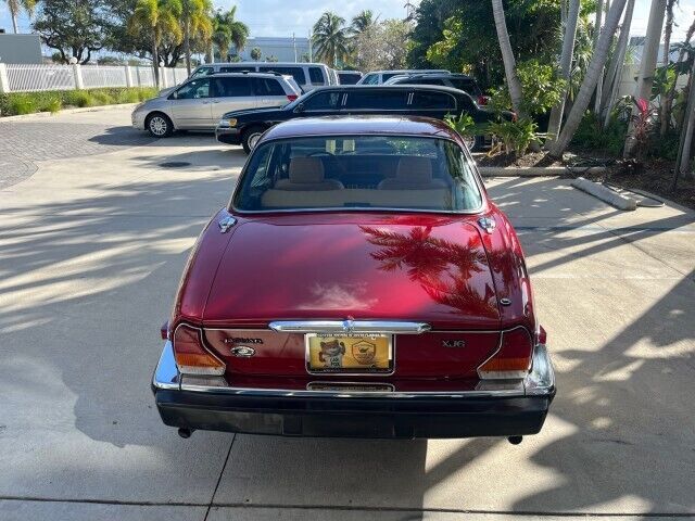 1982 Jaguar XJ6 - photo 7
