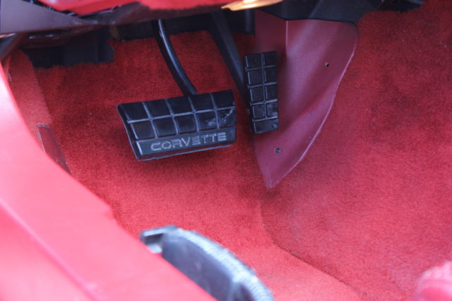 1984 Chevrolet Corvette - photo 13