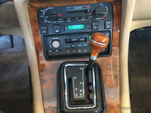 1990 Jaguar XJ - photo 12