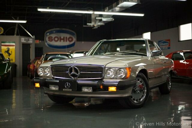 Low Miles, BEAUTIFUL CONDITION, Smoke Silver/Tan Leather, PRICED TO SELL!! 1988 Mercedes-Benz SL-Class 560 SL, Both Tops
