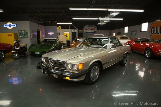1988 Mercedes-Benz SL-Class 560 SL, Both Tops - photo 2