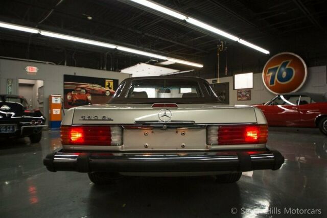 1988 Mercedes-Benz SL-Class 560 SL, Both Tops - photo 9