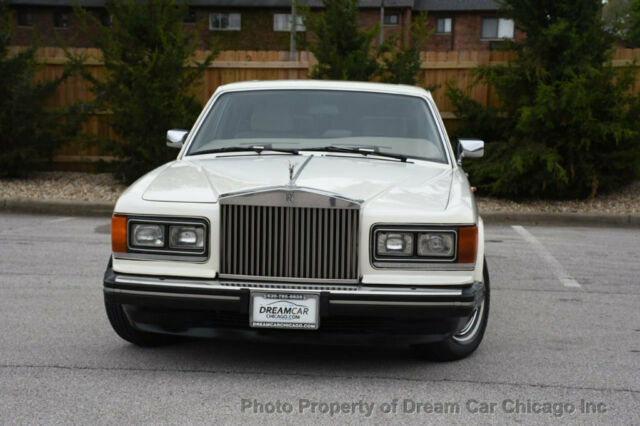 LOW MILES !!! CALIFORNIA CAR !!! 20,000 SERIES !!! GREAT COLOR COMBO ! 1989 Rolls-Royce Silver Spirit/Spur/Dawn