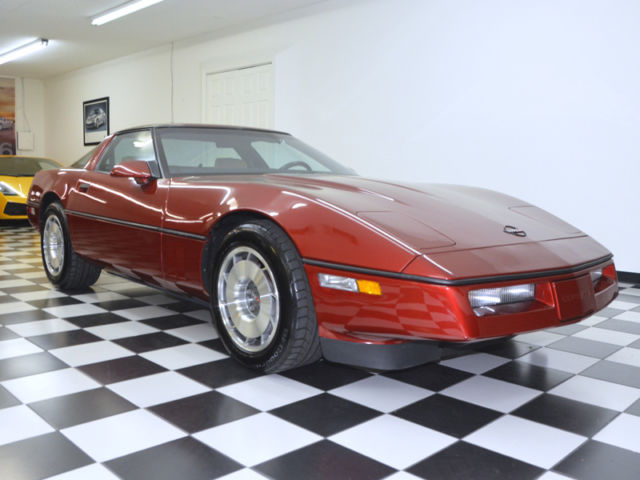 1987 Chevrolet Corvette Base Hatchback 2-Door - photo 2