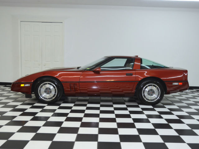 1987 Chevrolet Corvette Base Hatchback 2-Door - photo 7