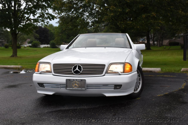 LOW MILES !!! EXCELLENT COLOR !!! HARD & SOFT TOP !!! UPDATED CD PLAYER !!! WOW 1992 Mercedes-Benz SL-Class